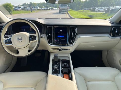 Used 2023 Volvo S60 B5 Plus FWD image 5