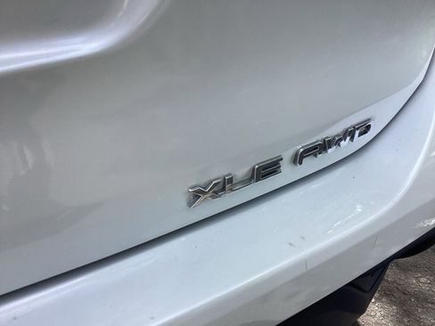 Used 2023 Toyota Highlander XLE AWD/4WD image 16