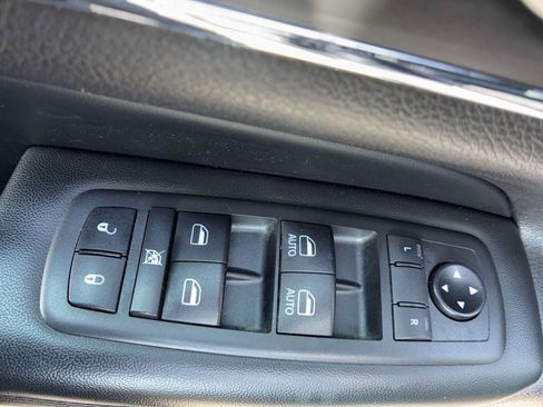 Used 2020 Jeep Grand Cherokee Limited AWD/4WD image 15