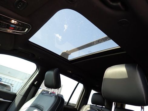 Used 2024 Jeep Grand Cherokee Limited 4xe AWD/4WD image 15