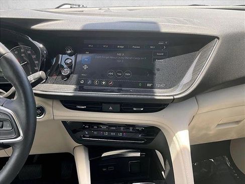 Used 2021 Buick Envision Essence FWD image 8