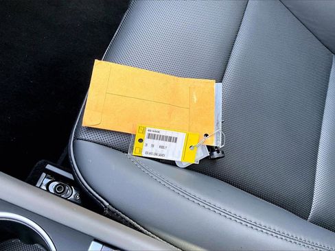 Used 2026 Tesla Model Y AWD image 30