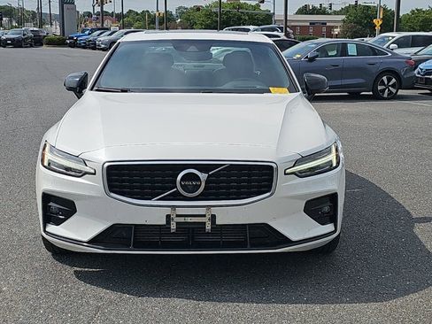 Used 2019 Volvo S60 T5 R-Design FWD image 10