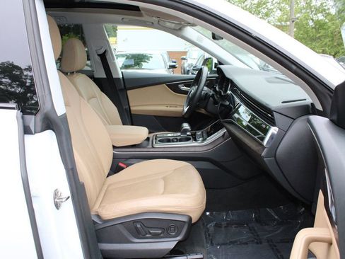 Used 2019 Audi Q8 Premium Plus AWD/4WD image 36