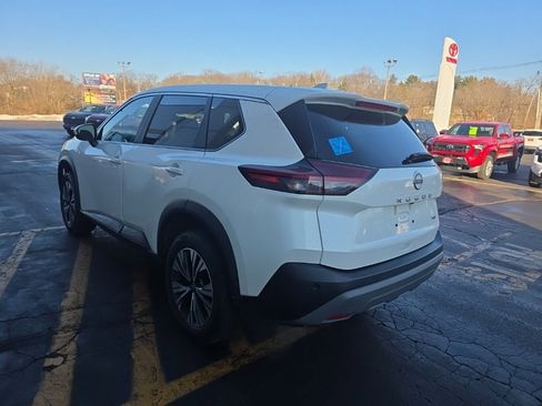 Certified 2023 Nissan Rogue SV image 7