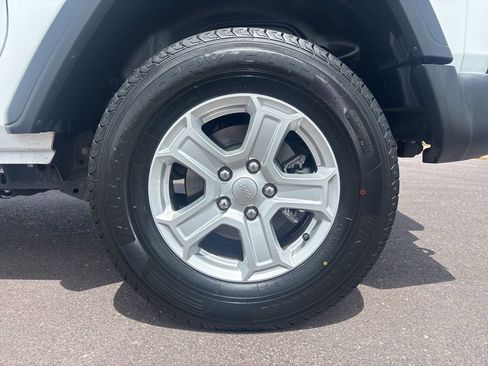 Used 2020 Jeep Wrangler Sport AWD/4WD image 28