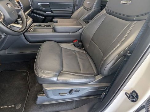 New 2025 Ford Expedition Max Platinum w/ Stealth Performance Package AWD/4WD image 11