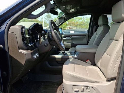 Certified 2023 GMC Sierra 1500 SLT w/ SLT Premium Package AWD/4WD image 15