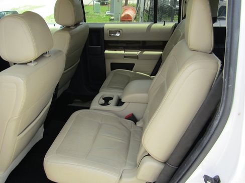 Used 2013 Ford Flex Limited AWD/4WD image 8