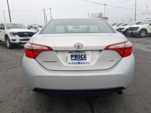 Used 2015 Toyota Corolla LE image 4
