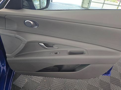 Used 2023 Hyundai Elantra Blue FWD image 40