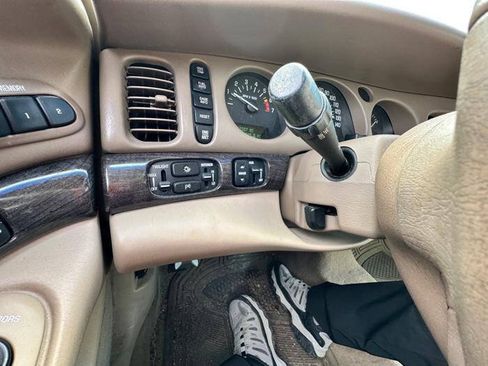 Used 2004 Buick Le Sabre Limited w/ Celebration Edition Package FWD image 36