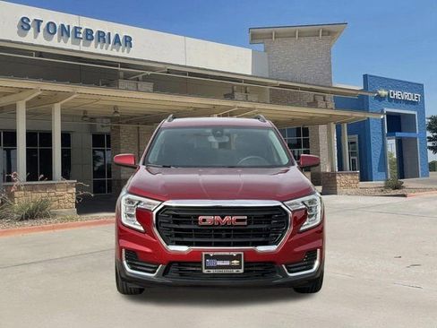 Used 2023 GMC Terrain SLE w/ Driver Convenience Package image 9