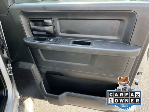 Used 2018 RAM 2500 Tradesman w/ Chrome Appearance Group image 19