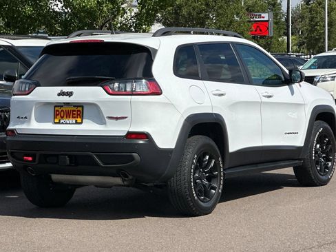 Used 2019 Jeep Cherokee Trailhawk AWD/4WD image 4