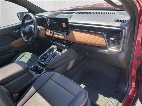 Used 2025 GMC Canyon AT4 w/ Technology Plus Package AWD/4WD image 23