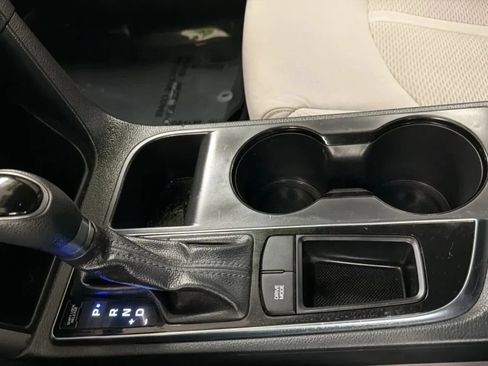 Used 2015 Hyundai Sonata SE FWD image 12