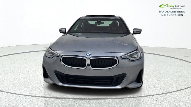 Used 2025 BMW 230i Coupe RWD image 2