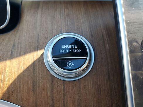 Used 2022 Mercedes-Benz C 300 Sedan image 36