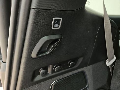 New 2026 Jeep Grand Wagoneer Summit image 12