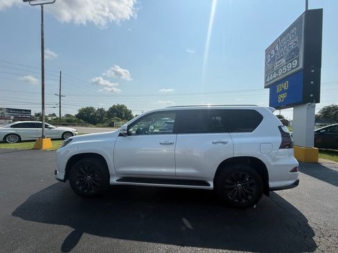 Used 2023 Lexus GX 460 Premium w/ Accessory Package AWD/4WD image 6