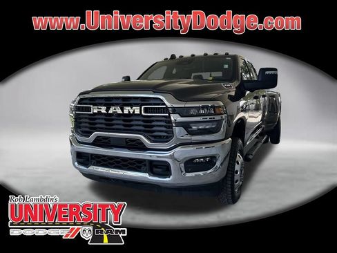 Used 2025 RAM 3500 Tradesman AWD/4WD image 1