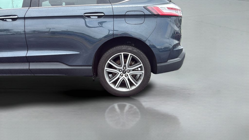 Certified 2024 Ford Edge Titanium w/ Equipment Group 301A AWD/4WD image 31