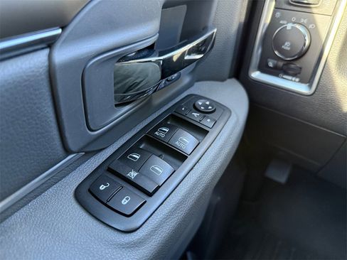 Used 2018 RAM 1500 Big Horn image 22