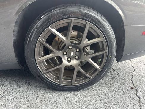 Used 2017 Dodge Challenger R/T Scat Pack RWD image 34
