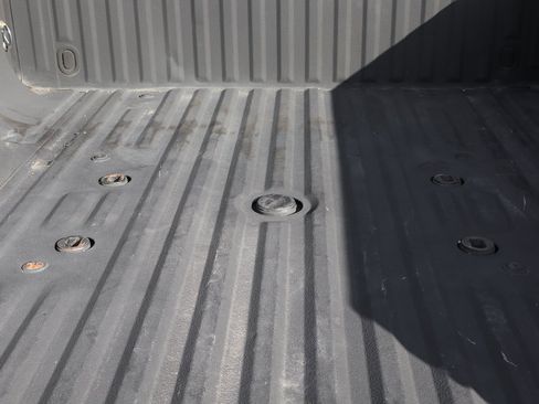 Used 2012 Ford F250 XLT w/ XLT Premium Pkg image 9