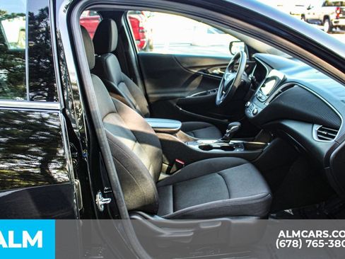 Used 2025 Chevrolet Malibu LT FWD image 16