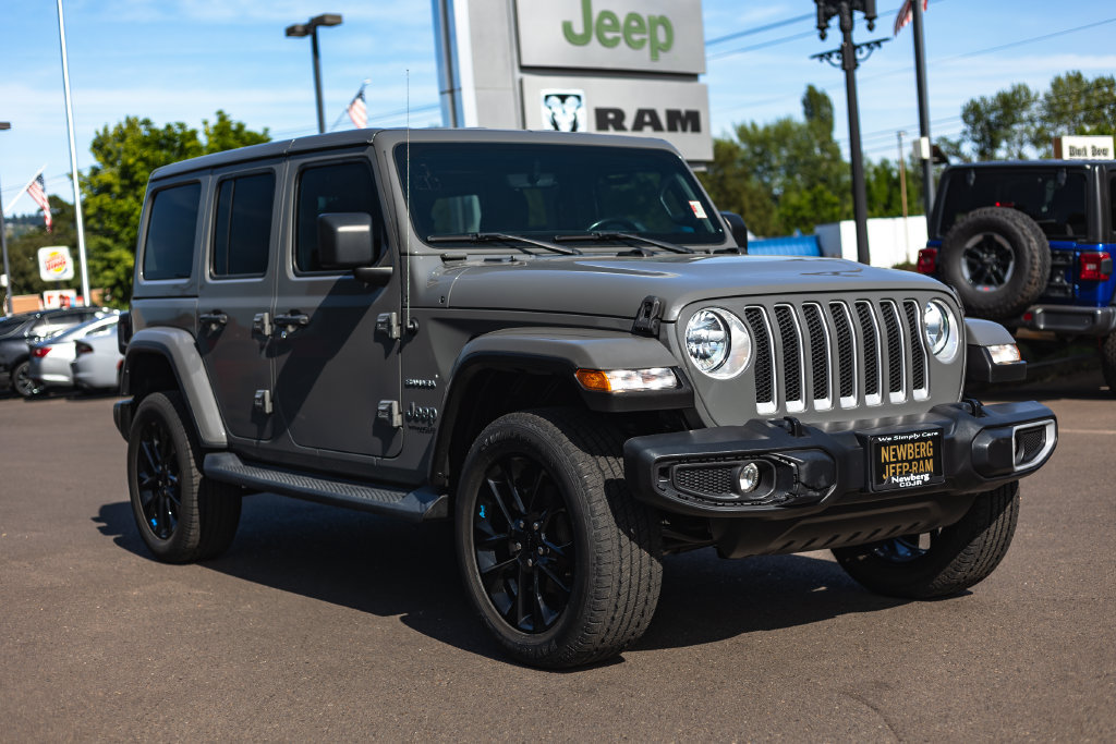 Used 2021 Jeep Wrangler Unlimited Sahara AWD/4WD image 7