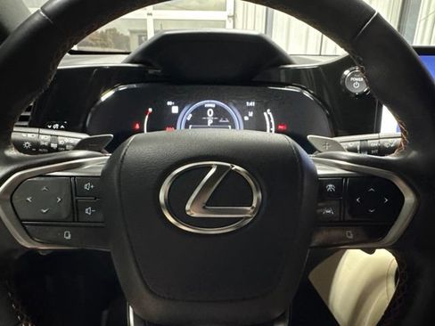 Used 2024 Lexus NX 350h AWD w/ Vision Package image 14