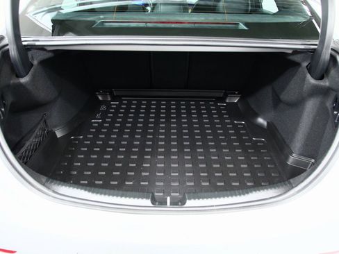 Used 2025 Mercedes-Benz C 300 4MATIC Sedan image 26