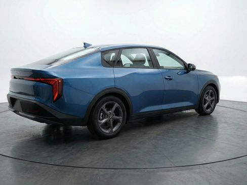 Used 2025 Kia K4 FWD image 9