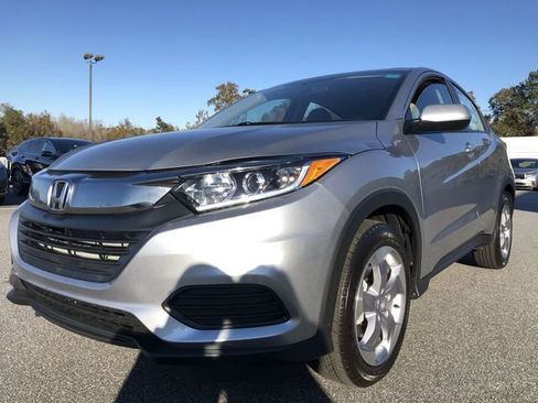 Certified 2021 Honda HR-V LX image 2