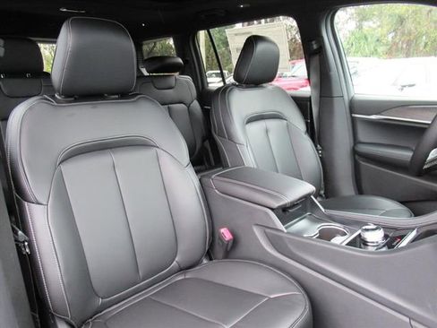 New 2025 Jeep Grand Cherokee L Limited w/ Black Appearance Package image 9