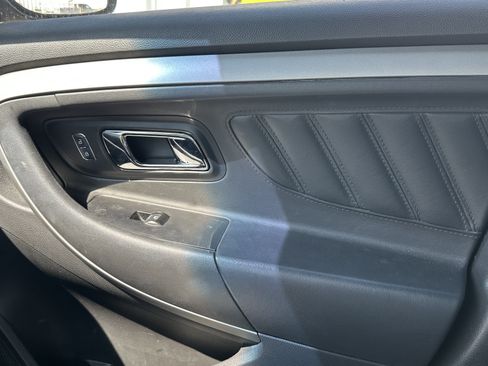 Used 2013 Ford Taurus SEL FWD image 28