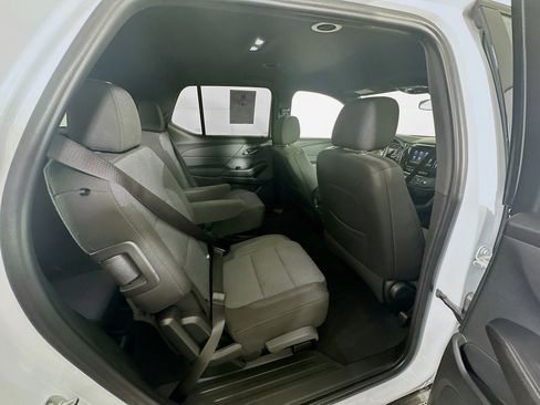 Used 2023 Chevrolet Traverse LT image 31