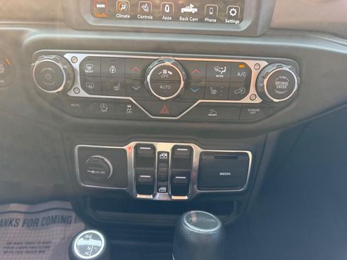 Used 2021 Jeep Gladiator Sport AWD/4WD image 15