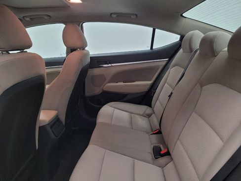 Used 2020 Hyundai Elantra Value Edition w/ Winter Weather Package FWD image 18