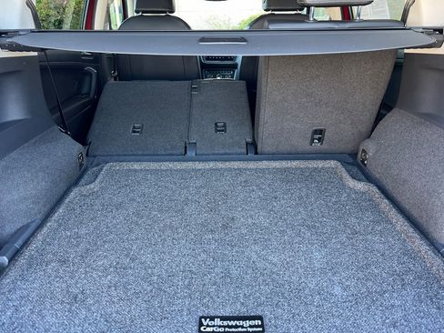 Used 2019 Volkswagen Tiguan SEL image 15