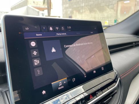 Used 2025 Jeep Compass Trailhawk image 21