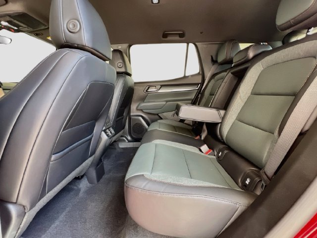 New 2027 GMC Terrain AT4 w/ Convenience Package III AWD/4WD image 17
