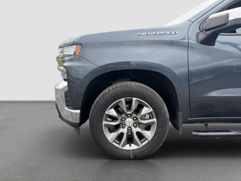 Used 2022 Chevrolet Silverado 1500 LT AWD/4WD image 31