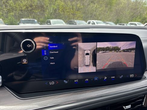 New 2026 Chevrolet Suburban Z71 w/ Comfort Package image 17