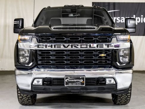 Used 2022 Chevrolet Silverado 2500 LT w/ Convenience Package image 3