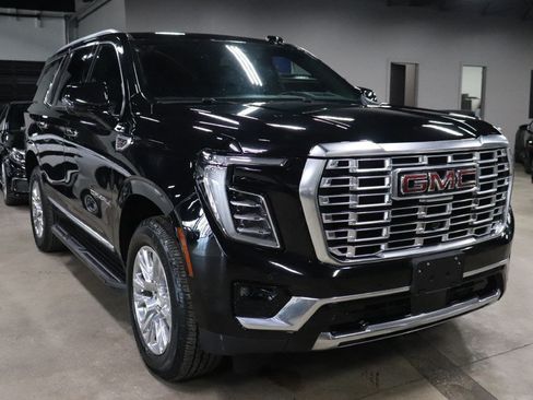 Used 2025 GMC Yukon Denali AWD/4WD image 6