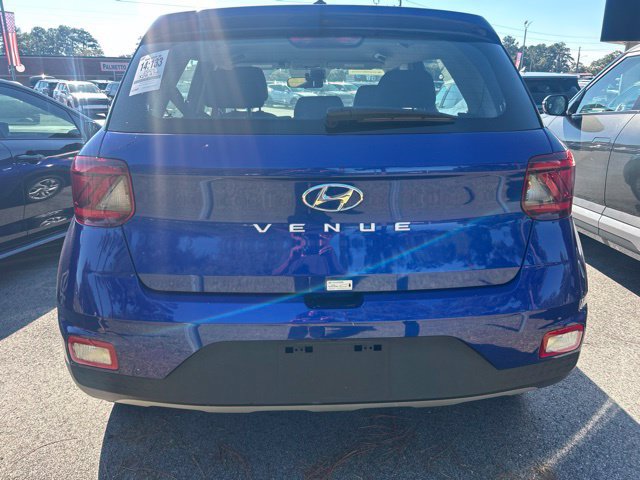 Used 2025 Hyundai Venue SE FWD image 4