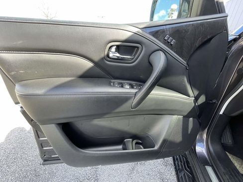 Used 2024 INFINITI QX80 Luxe image 17